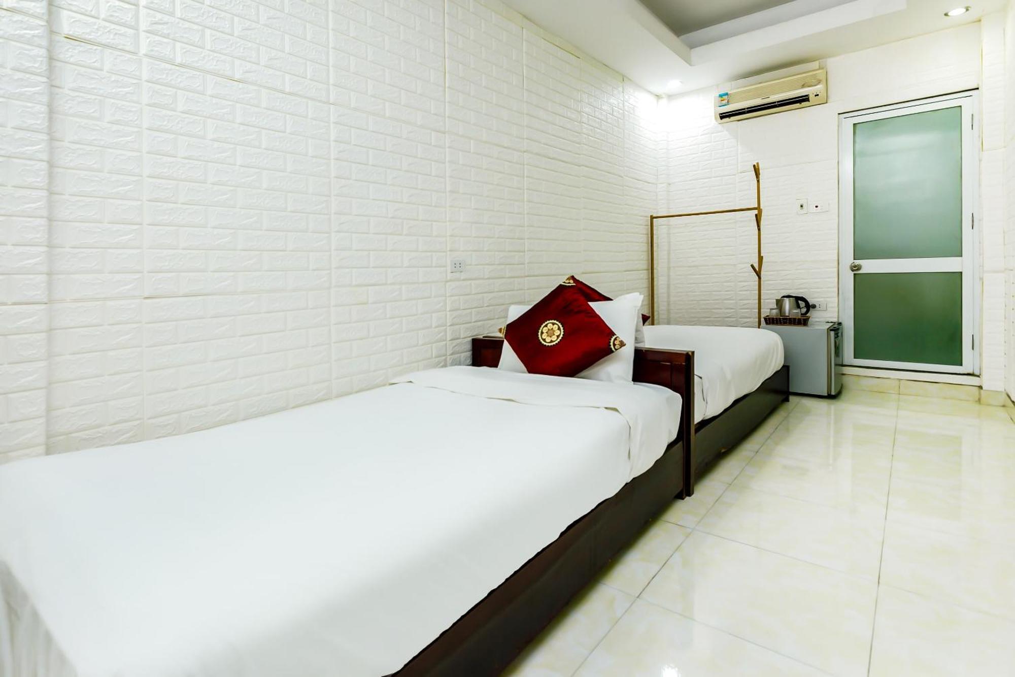 Oyo 604 Queen Hotel Spot-On 河内 外观 照片