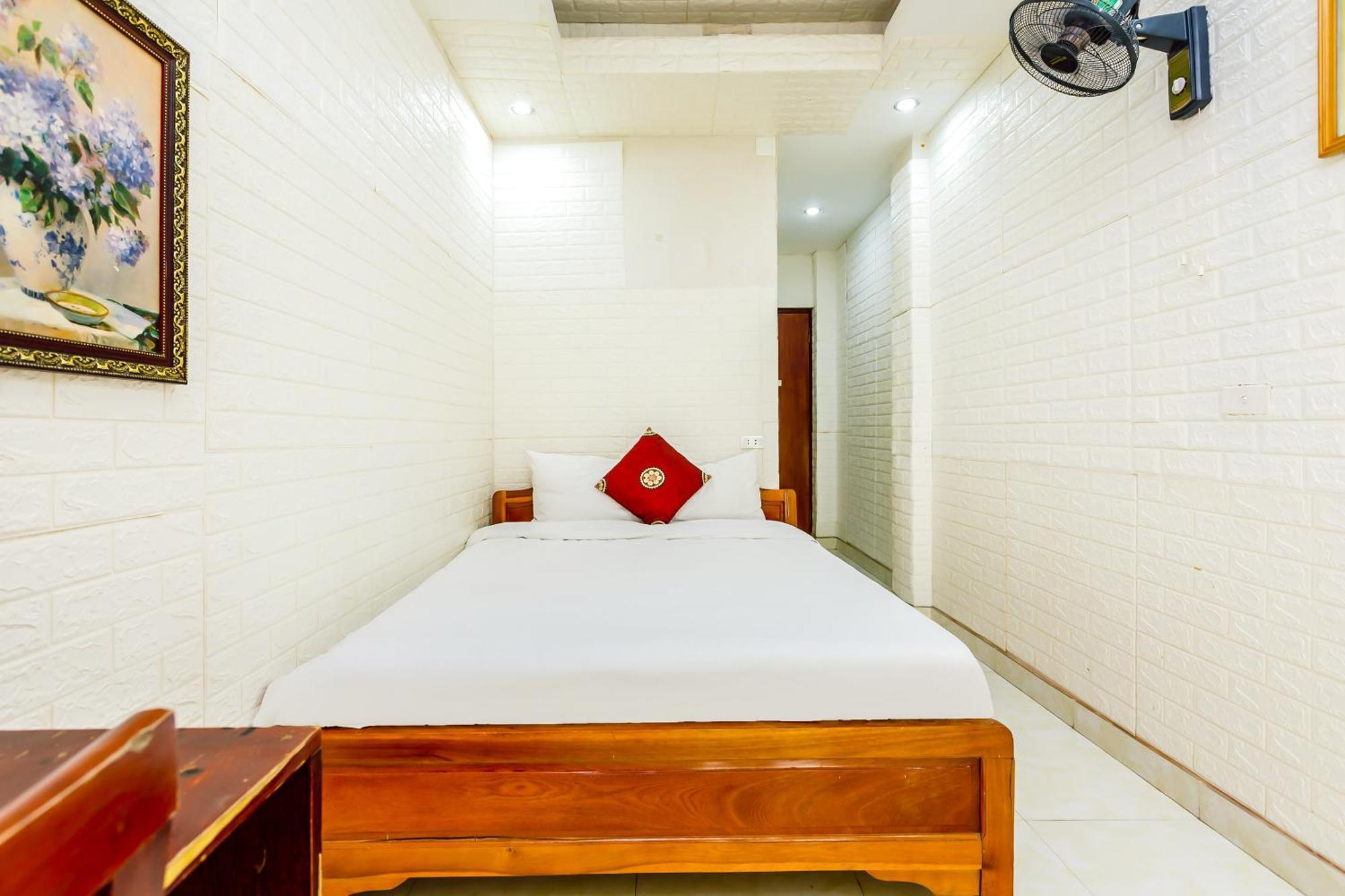 Oyo 604 Queen Hotel Spot-On 河内 外观 照片