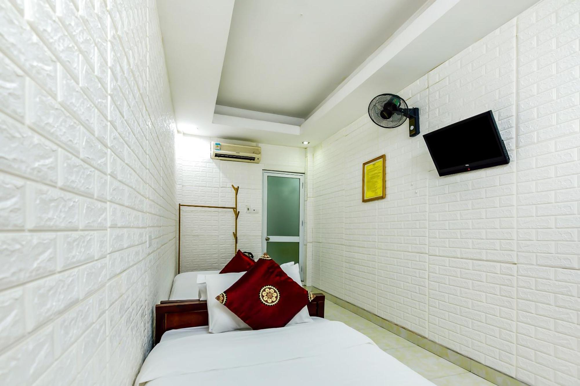 Oyo 604 Queen Hotel Spot-On 河内 外观 照片